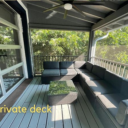 Normalbnb - 2 Blocks From Restaurants, Bars, Hospital Athens Eksteriør billede