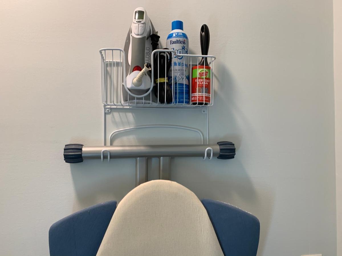 Normalbnb - 2 Blocks From Restaurants, Bars, Hospital Athens Eksteriør billede