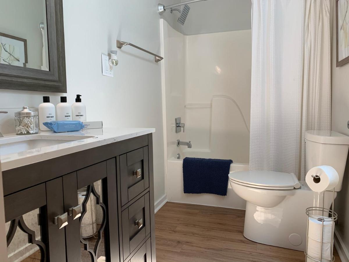 Normalbnb - 2 Blocks From Restaurants, Bars, Hospital Athens Eksteriør billede