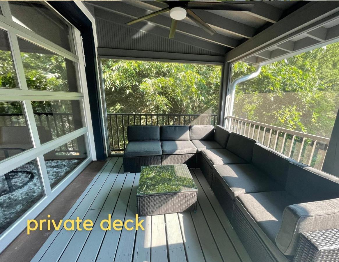 Normalbnb - 2 Blocks From Restaurants, Bars, Hospital Athens Eksteriør billede
