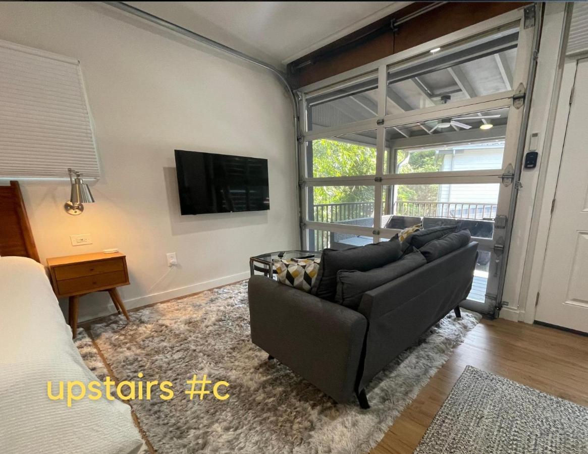 Normalbnb - 2 Blocks From Restaurants, Bars, Hospital Athens Eksteriør billede