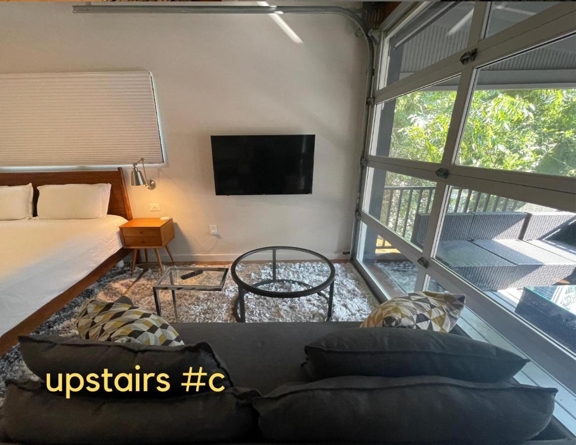 Normalbnb - 2 Blocks From Restaurants, Bars, Hospital Athens Eksteriør billede